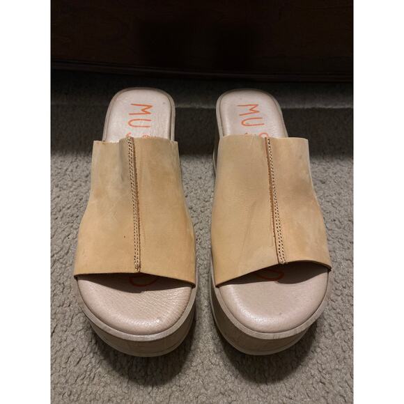 Women's Musse & Cloud platform Sandals size 37 (6) - Picture 2 of 5